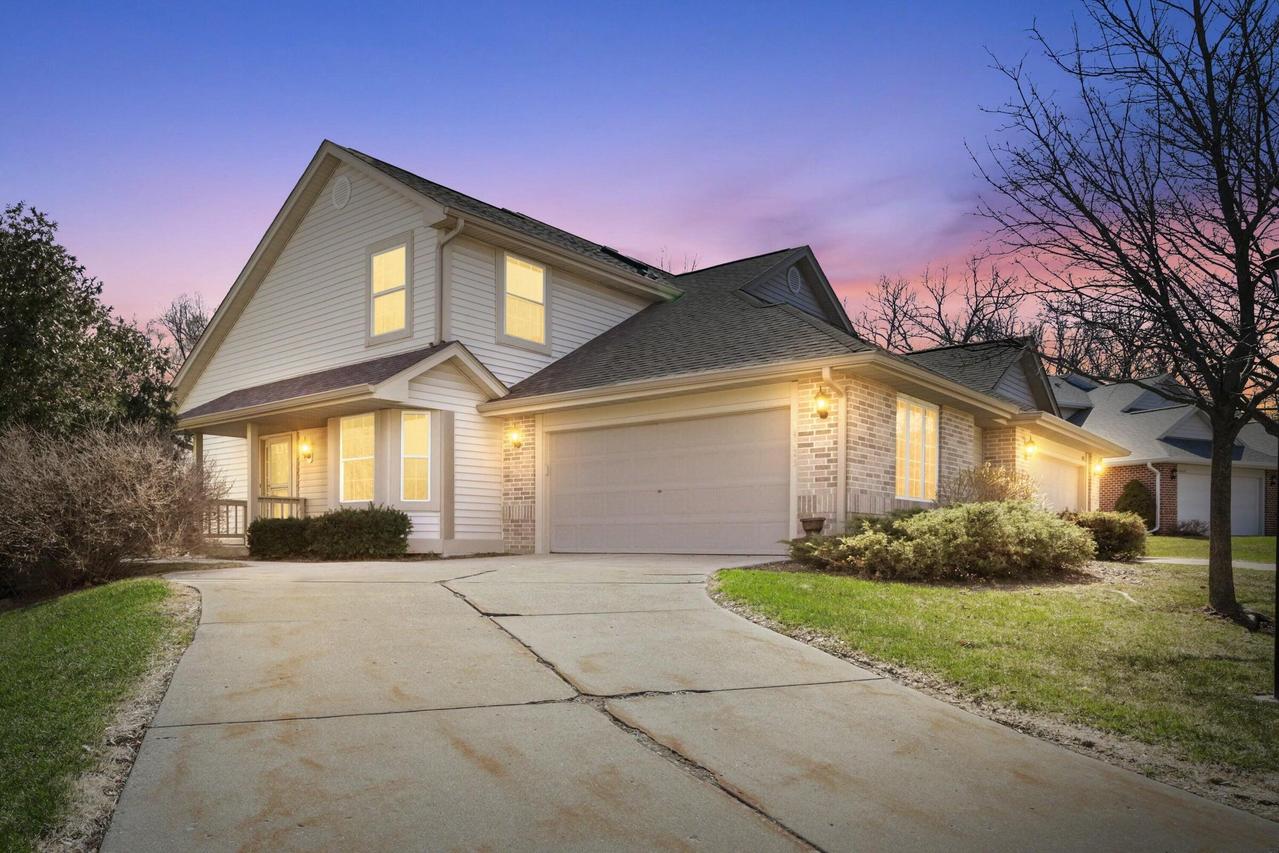 14225 W Twilight Way, New Berlin, WI 53151