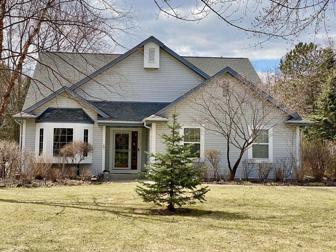 3123 Center Rd, Jackson, WI 53012