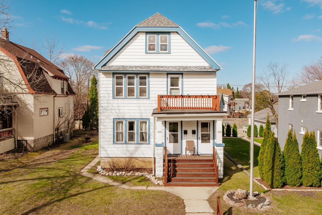 3423 S Kinnickinnic Ave, Milwaukee, WI 53207