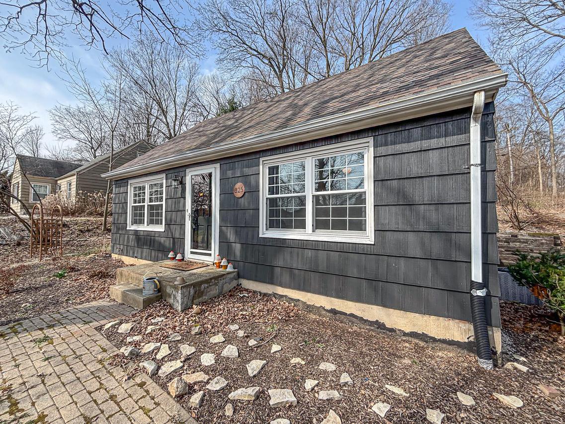 825 Post Rd, Brookfield, WI 53005
