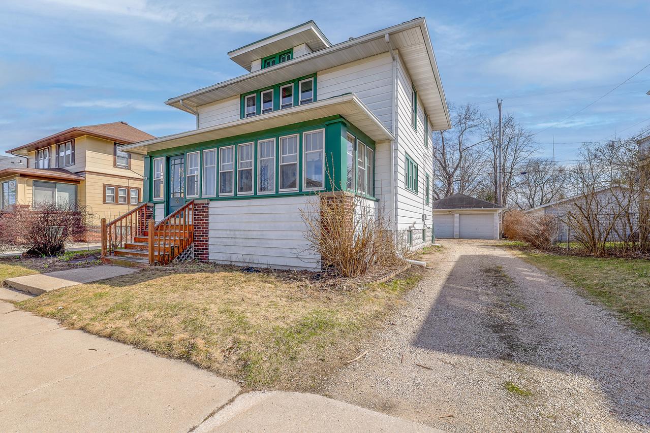 126 15th St, Fond Du Lac, WI 54935