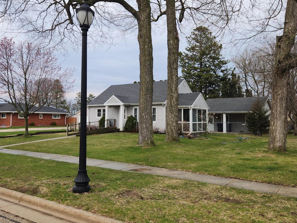615 N Broad St, Elkhorn, WI 53121