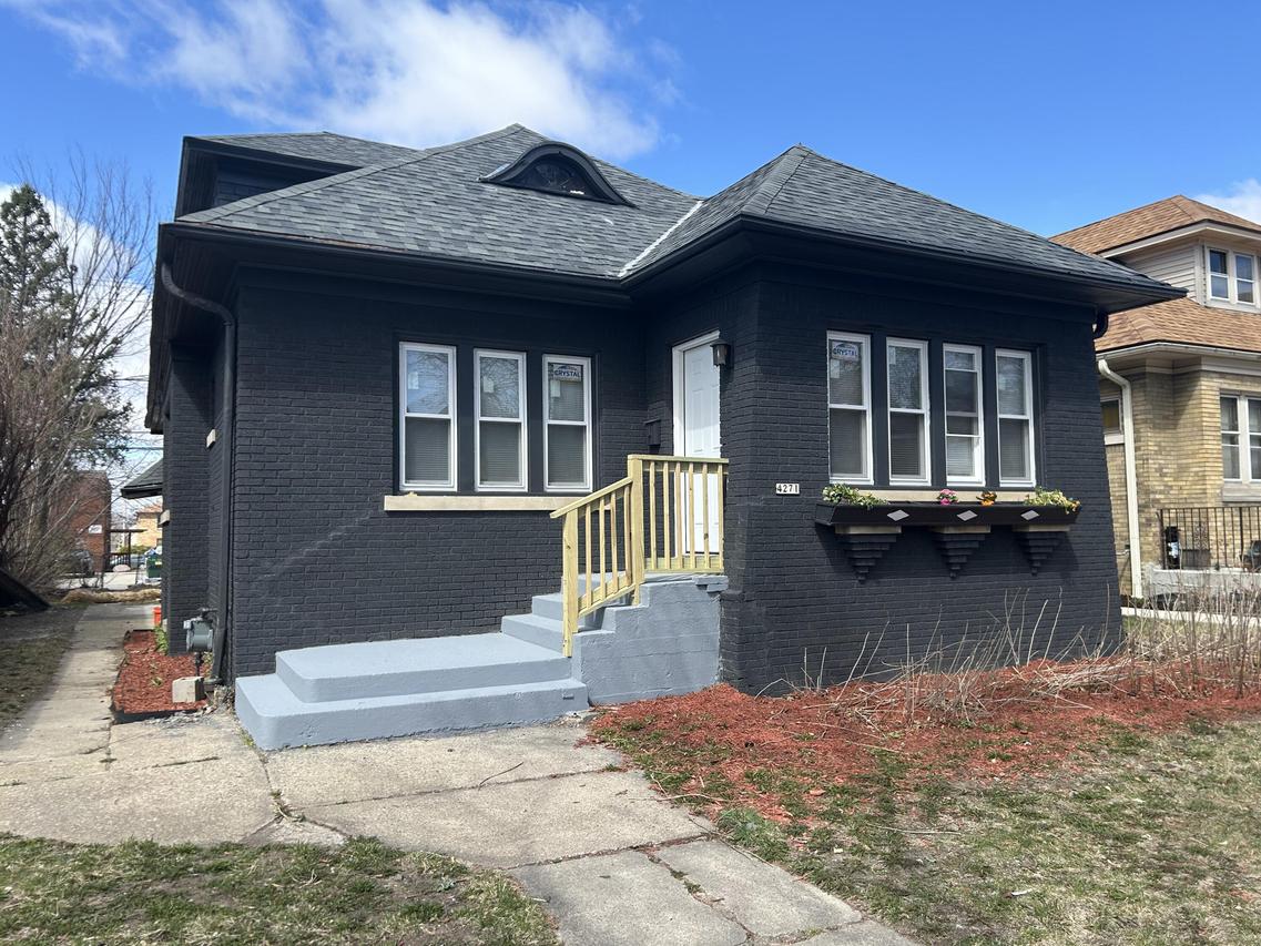 4271 N 26th St, Milwaukee, WI 53209