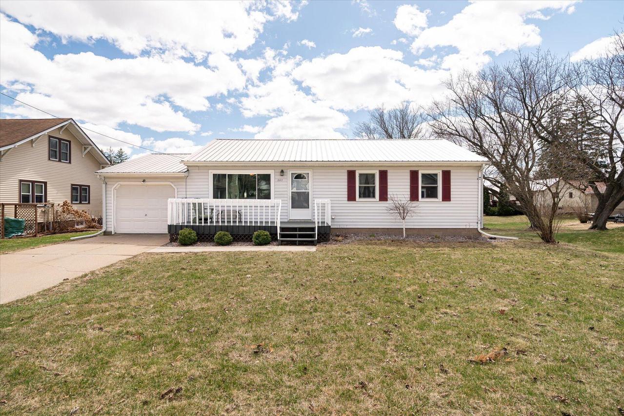 207 W Park St, Westby, WI 54667