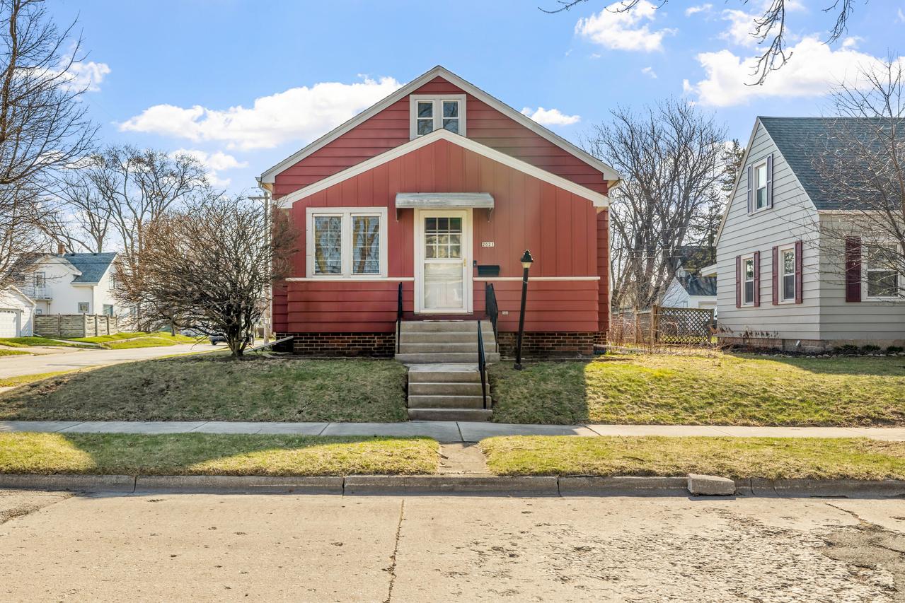 2021 N 21st St, Sheboygan, WI 53081
