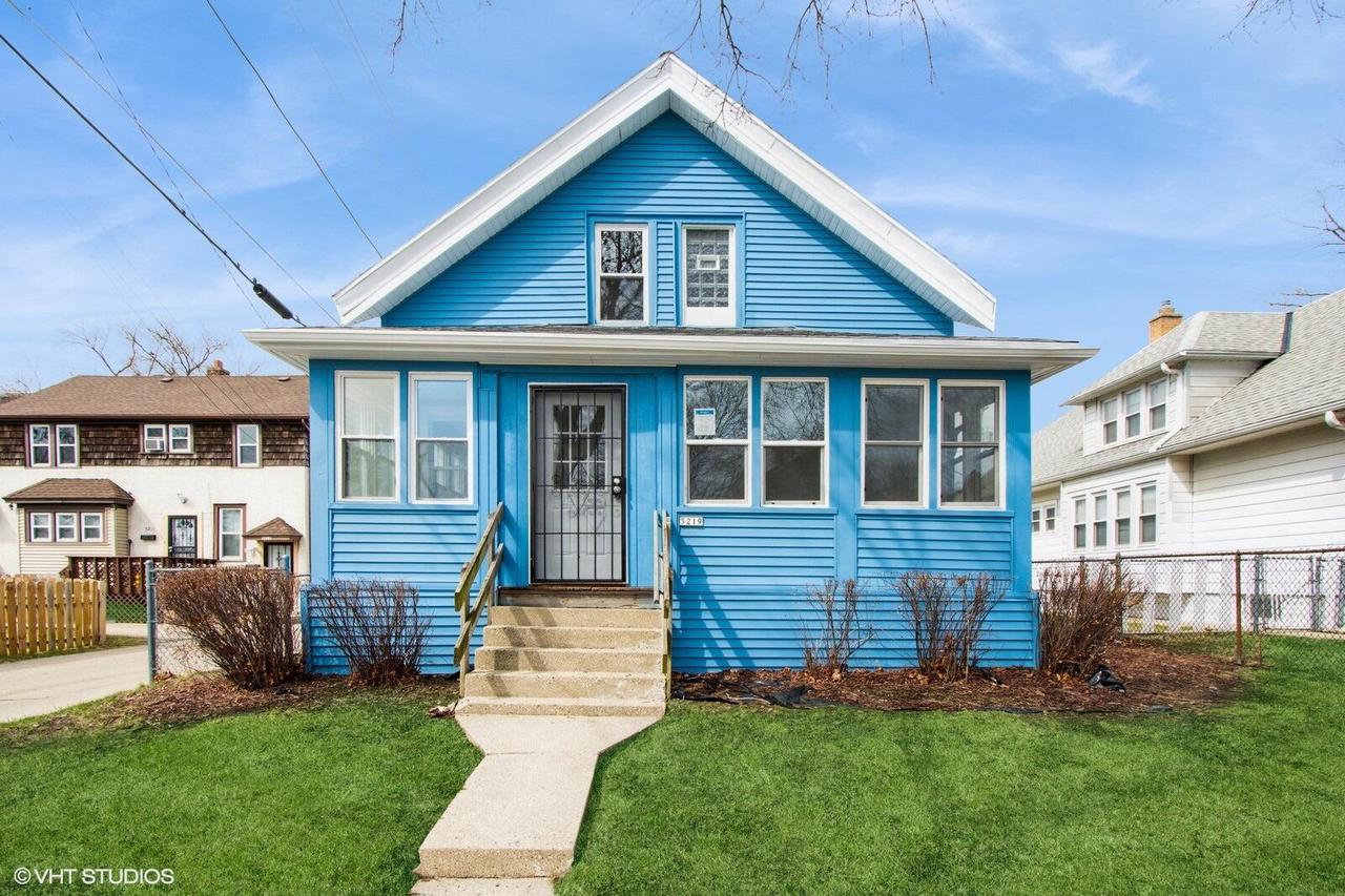 5219 N 38th St, Milwaukee, WI 53209