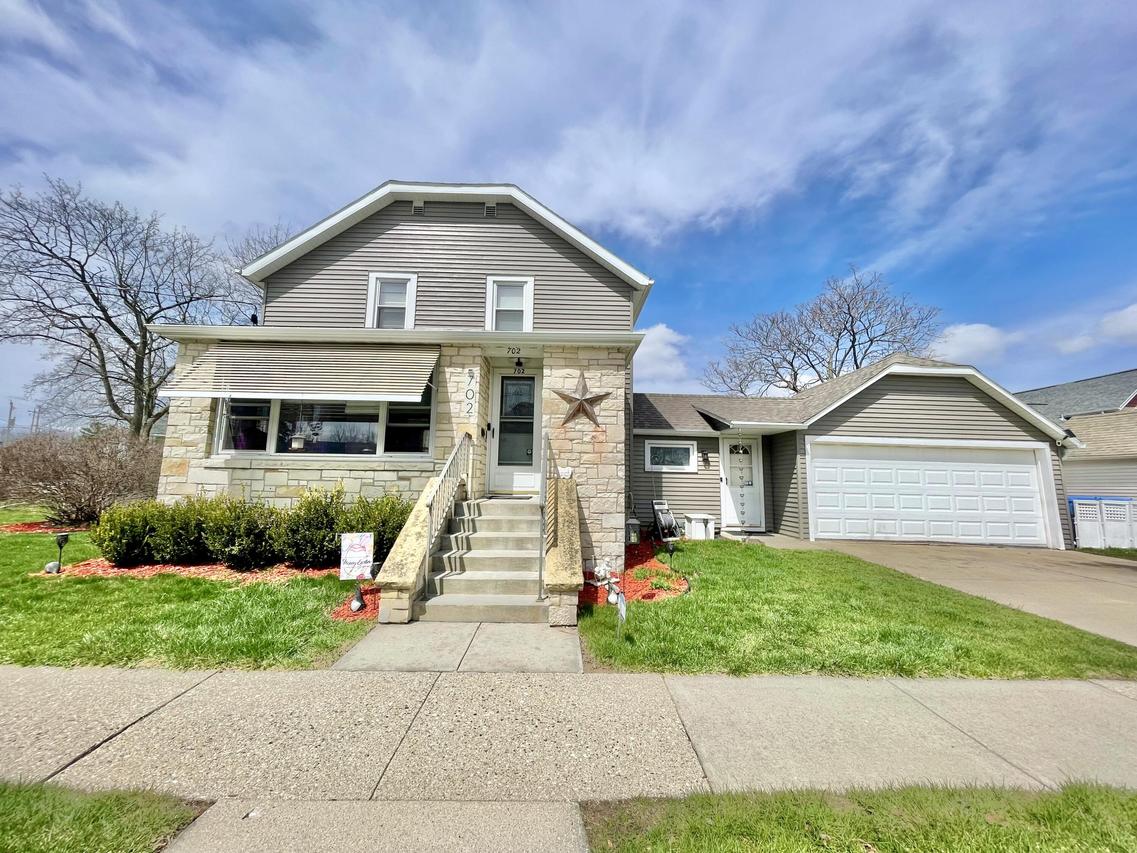 702 Cleveland St, Watertown, WI 53098