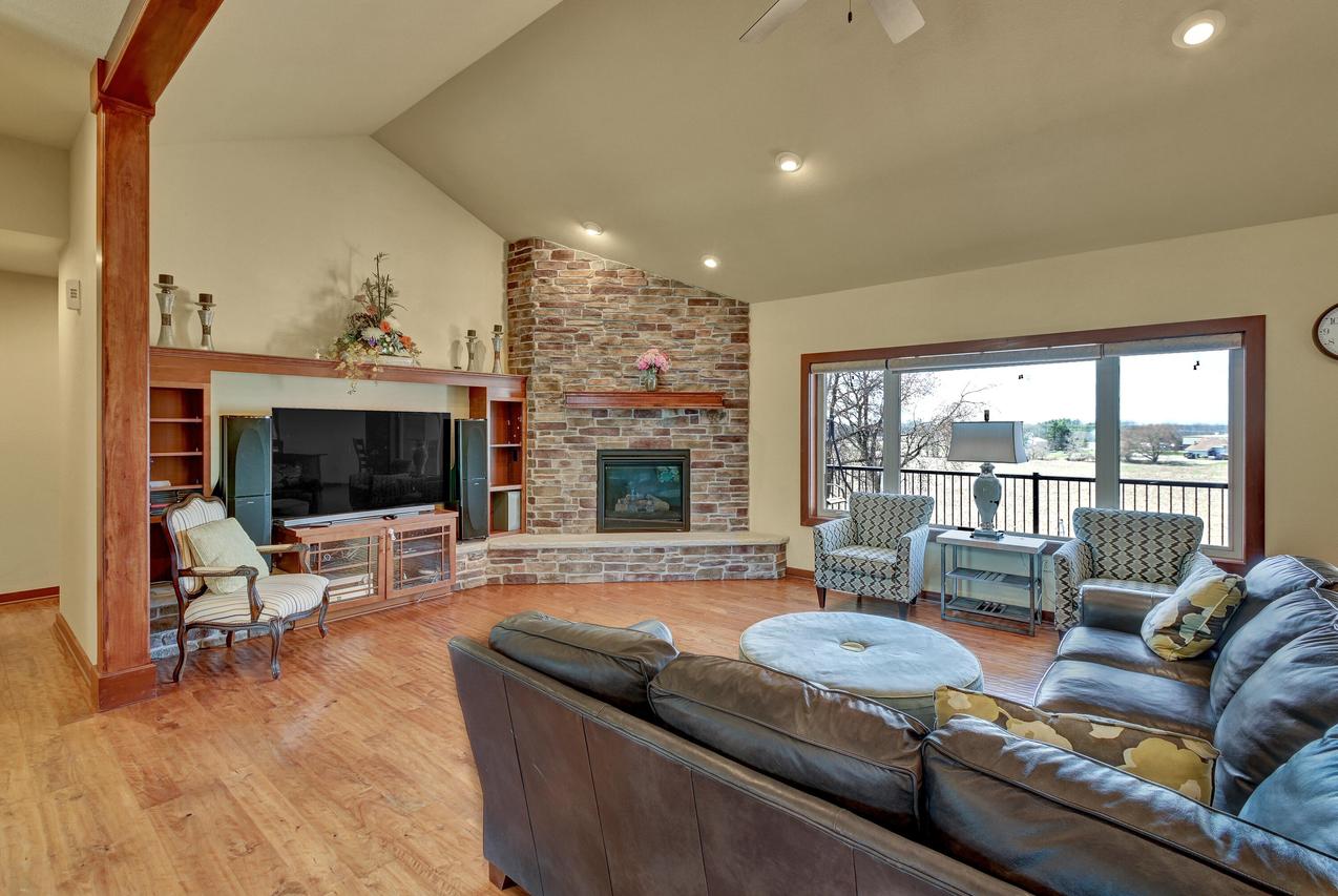 N1657 Carlin Rd, Koshkonong, WI 53538
