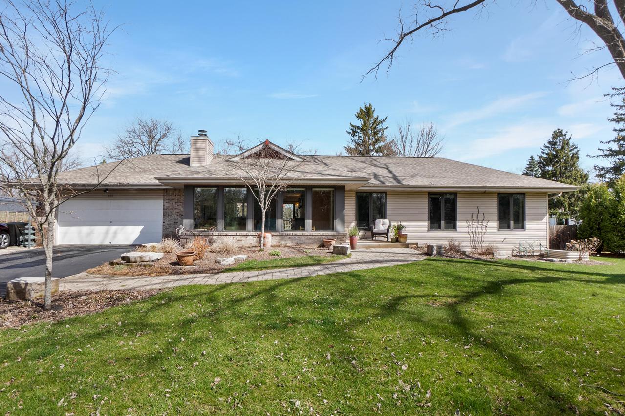 668 Poppy St, Oconomowoc, WI 53066