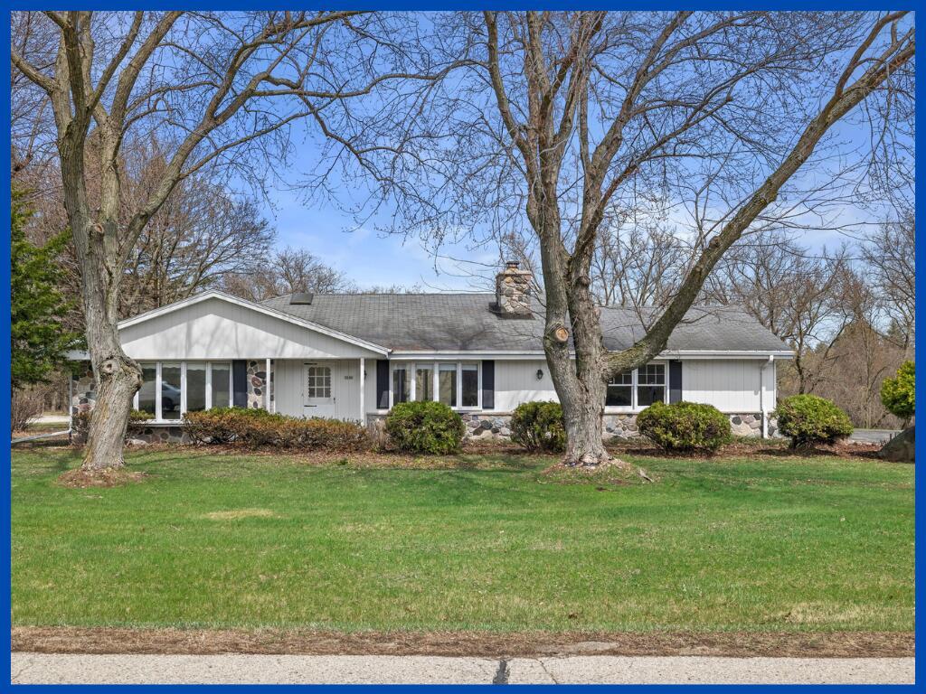3846 Woodsfield Dr, Richfield, WI 53076