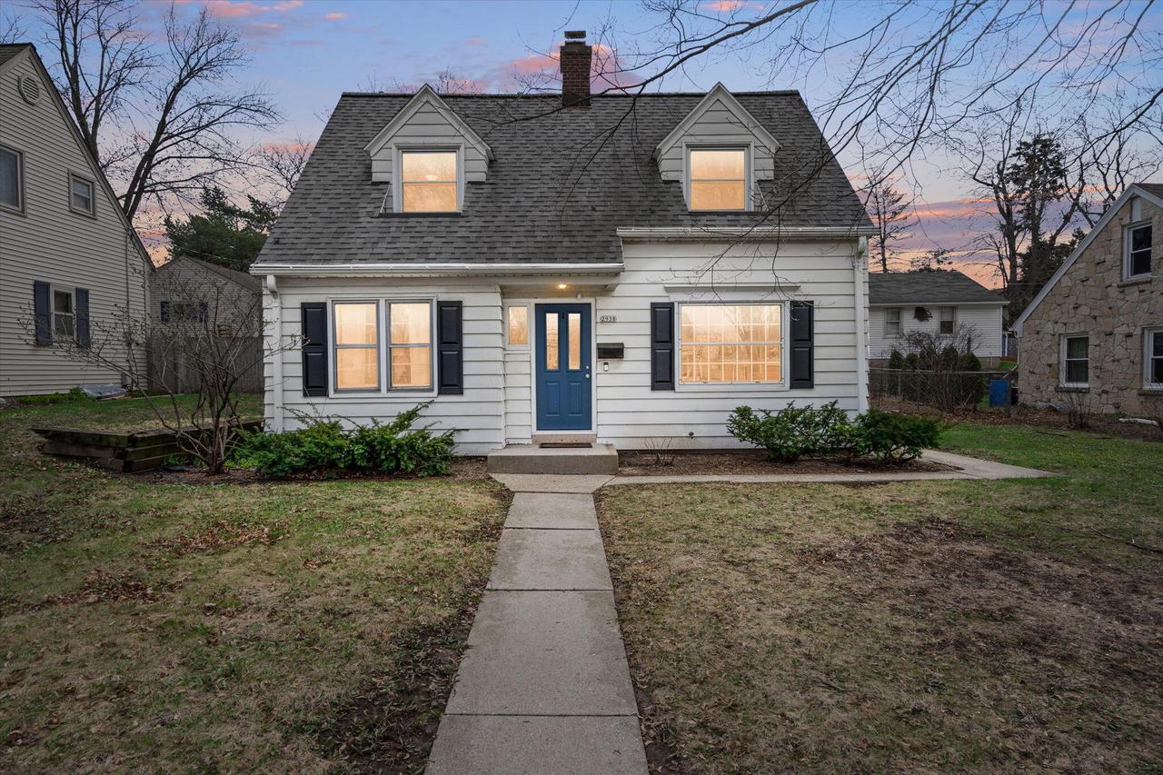 2938 N 90th St, Milwaukee, WI 53222