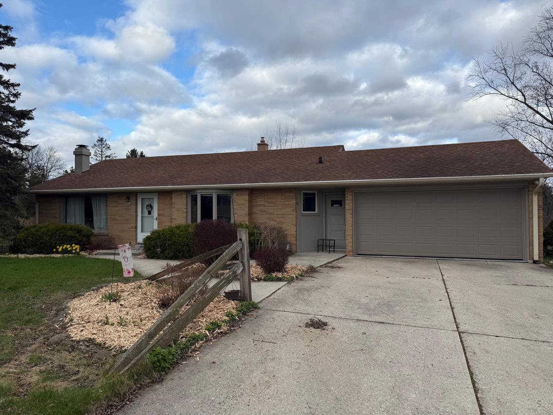 4210 N 162nd St, Brookfield, WI 53005