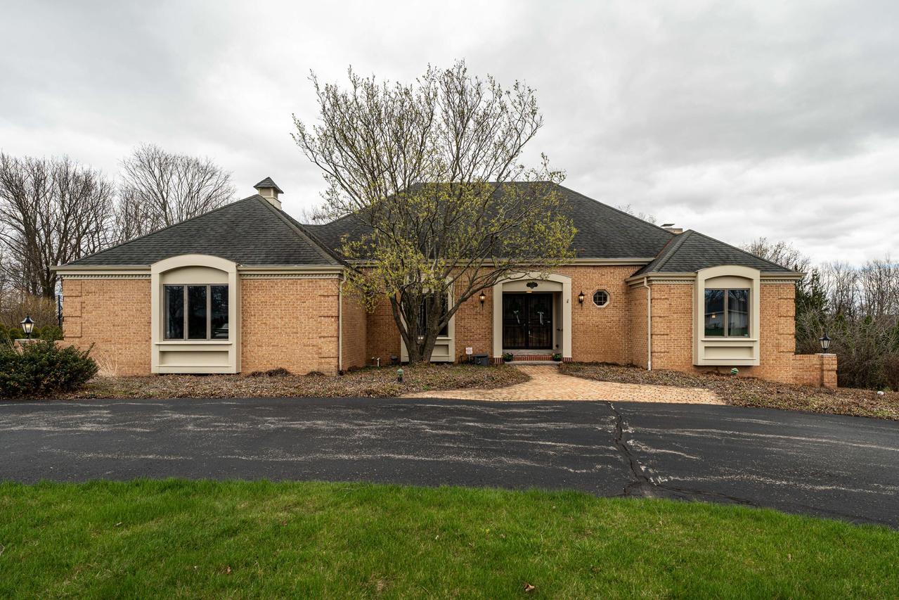220 Sheffield Dr, Brookfield, WI 53005