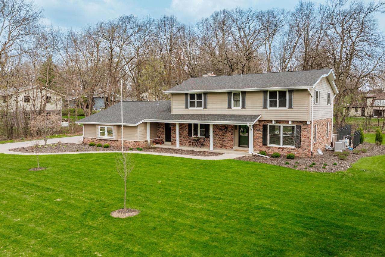 18320 Chevy Chase -, Brookfield, WI 53045