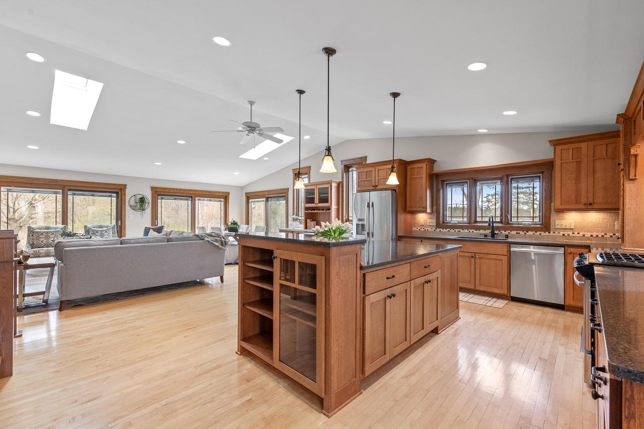 415 Lake Bluff, Grafton, WI 53024