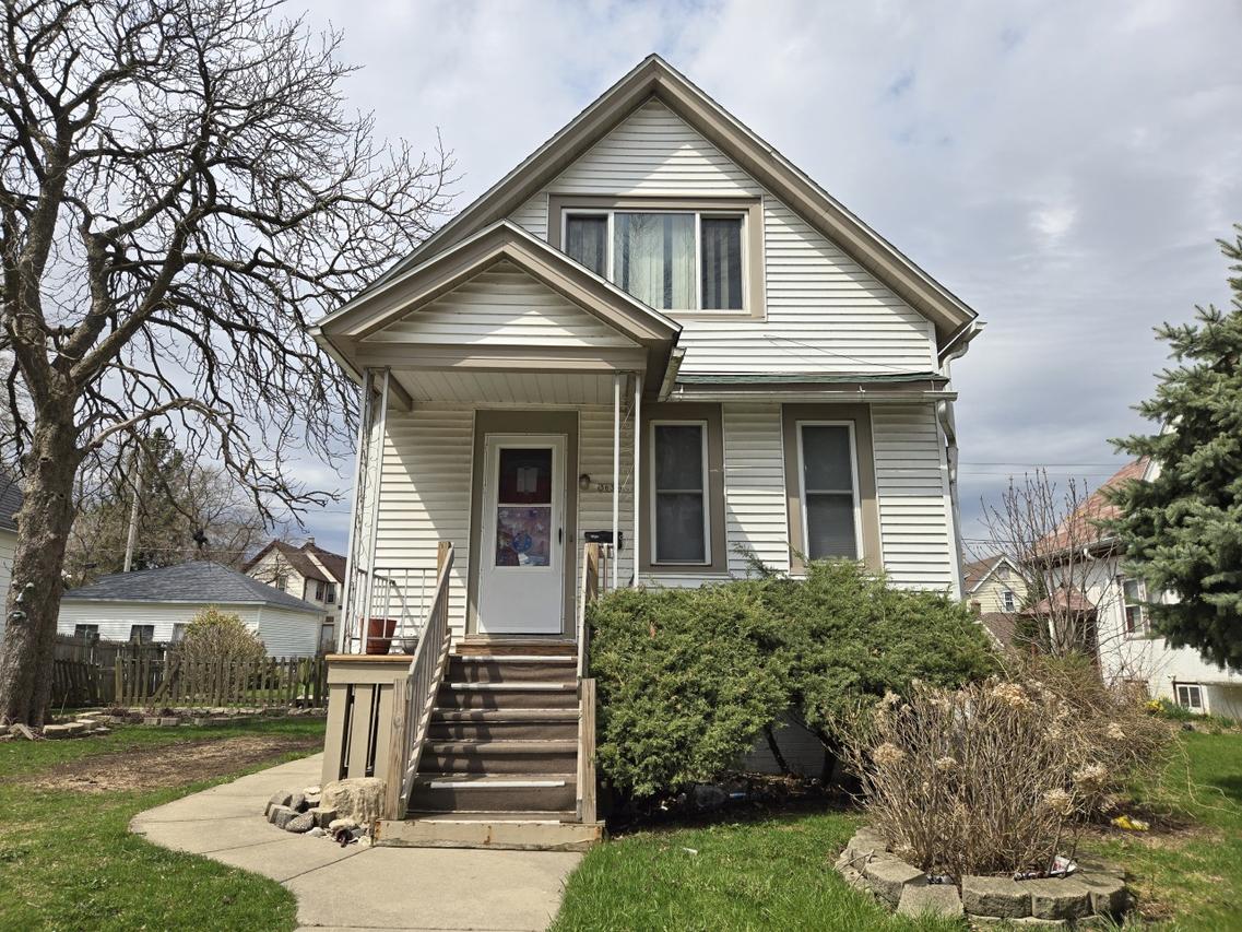 3635 N Dr William Finlayson St, Milwaukee, WI 53212