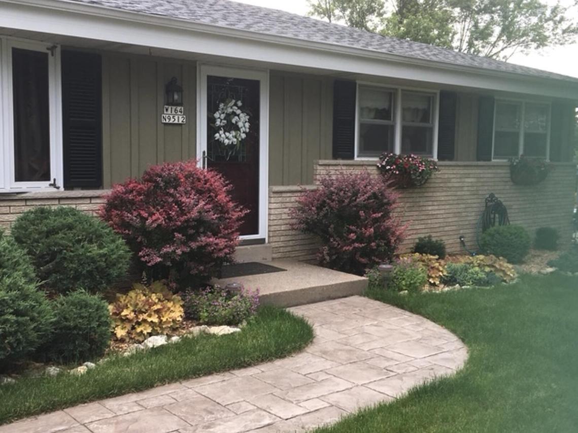 W164N9512 Water St, Menomonee Falls, WI 53051