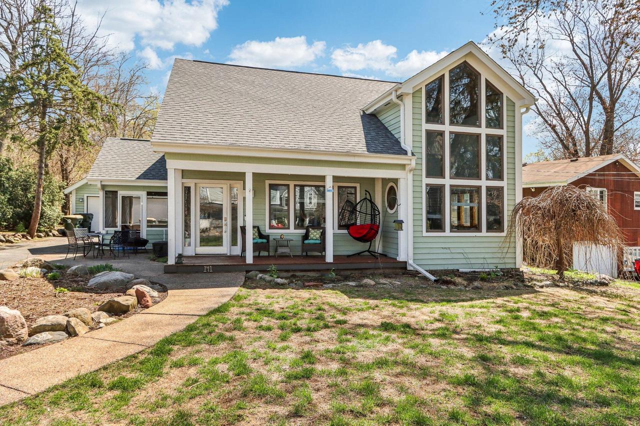 141 W Park Dr, Twin Lakes, WI 53181