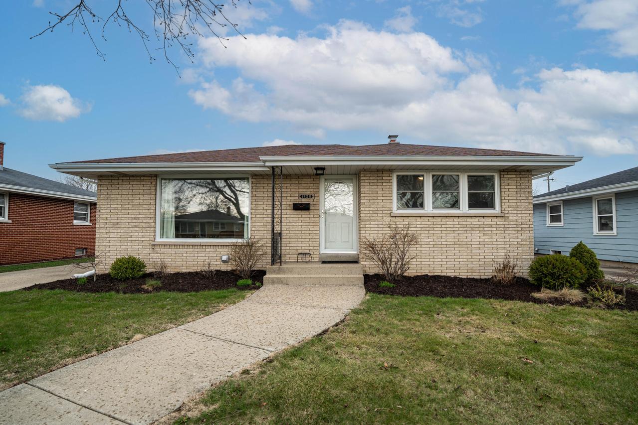 1720 21st St, Kenosha, WI 53140