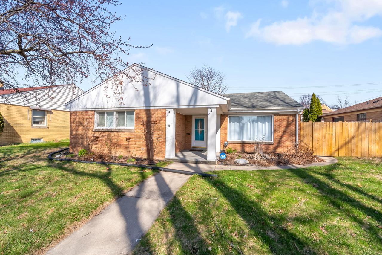3724 N 87th St, Milwaukee, WI 53222