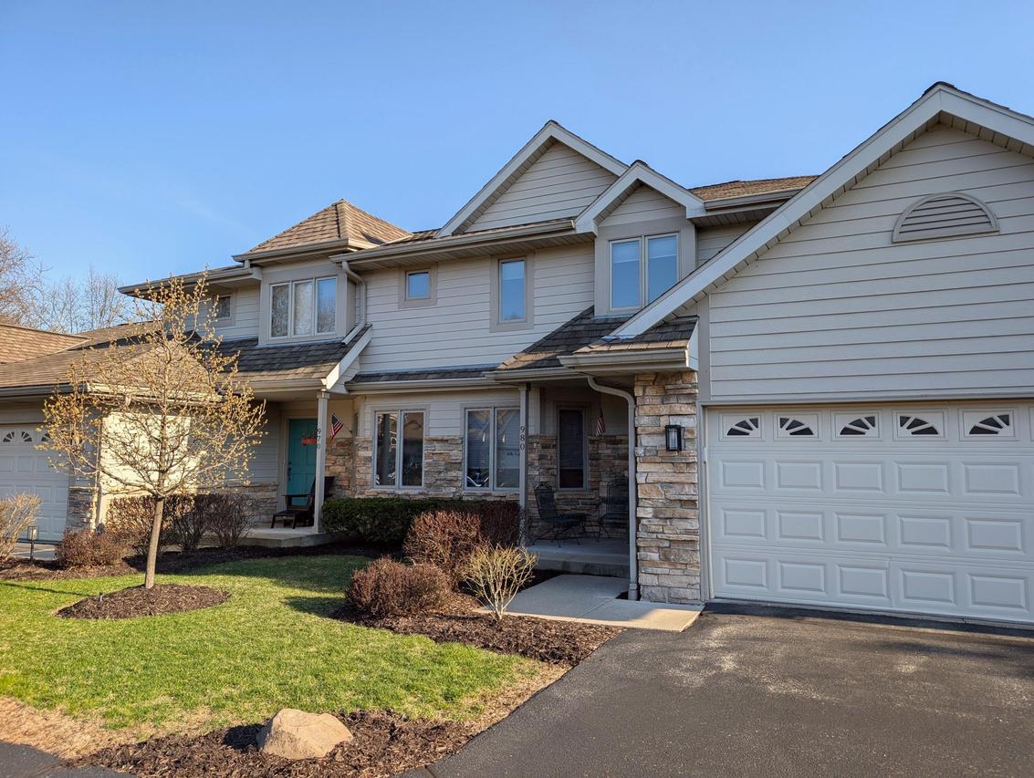 980 Pilgrim Pkwy #C, Elm Grove, WI 53122