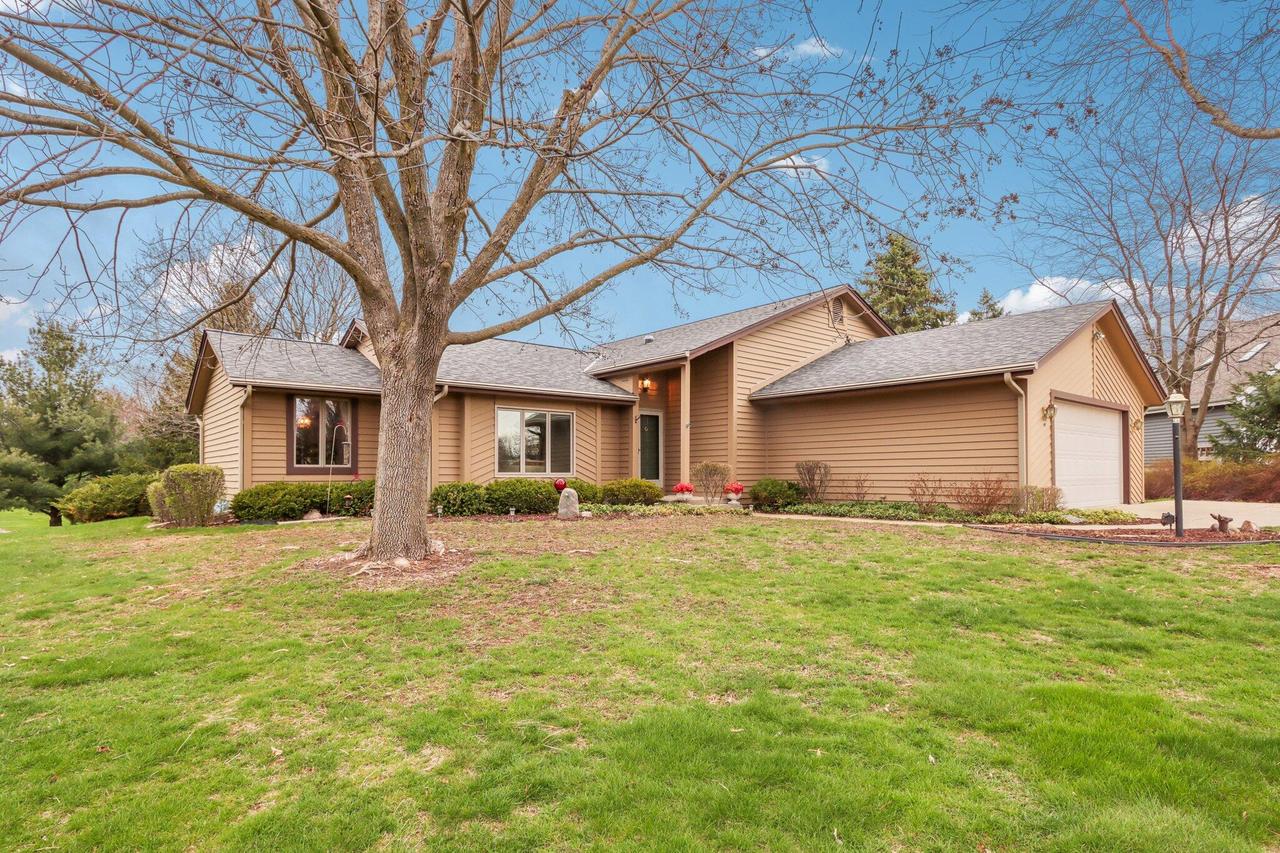 S44W25600 High Ridge, Waukesha, WI 53189