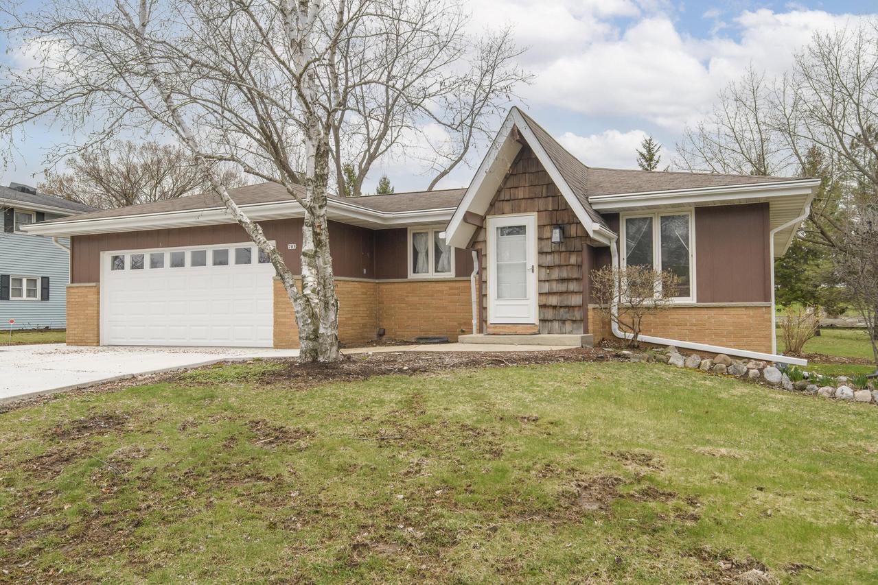 705 Summit St, Hartford, WI 53027