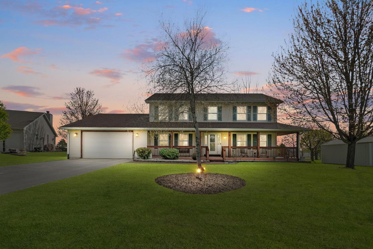 3545 Kimberly Ln, Caledonia, WI 53126