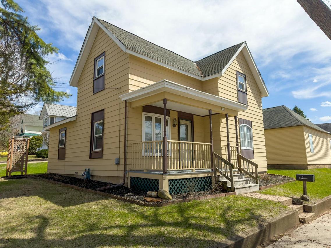164 S Pearl St, Berlin, WI 54923