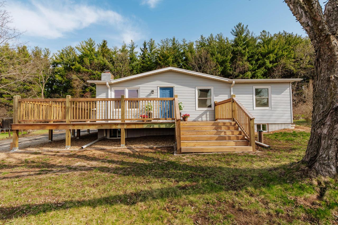 W2252 Spring Lake, Green Lake, WI 53946