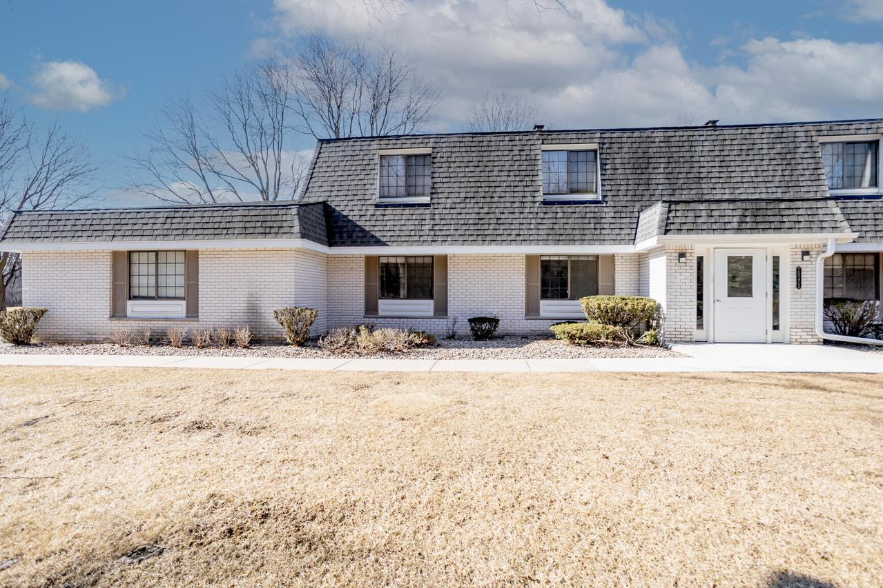 20275 Independence Dr #A, Brookfield, WI 53045