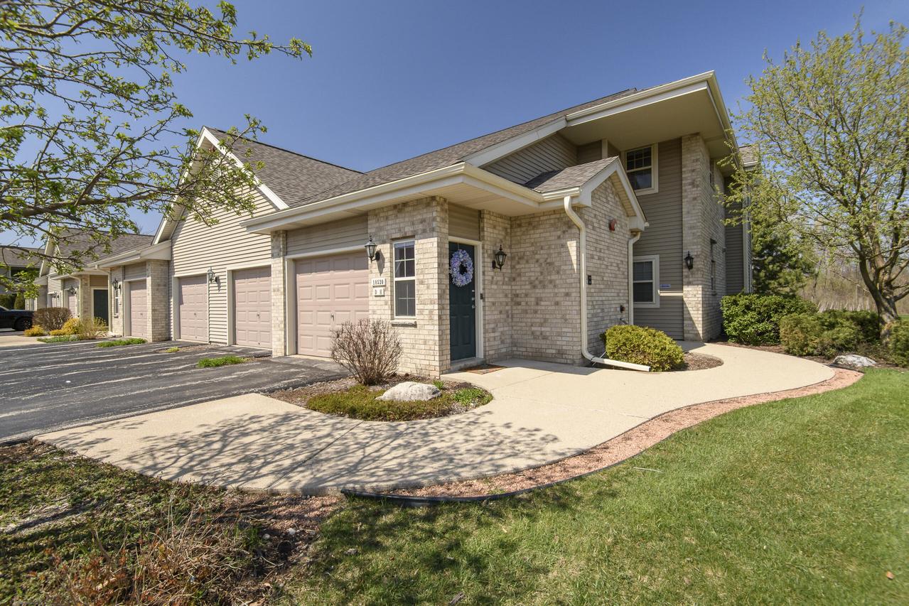 18520 Emerald Cir #H, Brookfield, WI 53045
