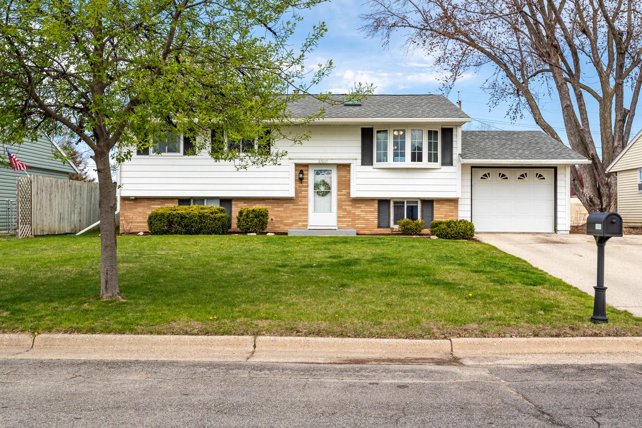 3501 Leonard St, La Crosse, WI 54601
