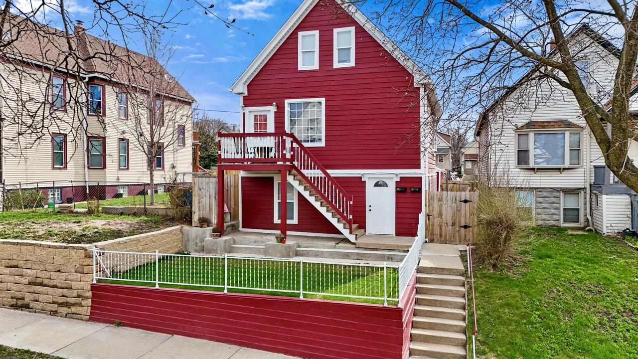 2526 S 9th St, Milwaukee, WI 53215