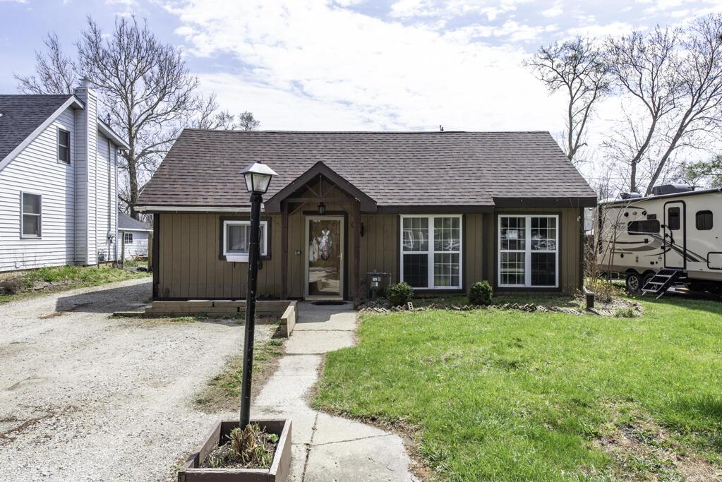 26709 105th St, Salem Lakes, WI 53179