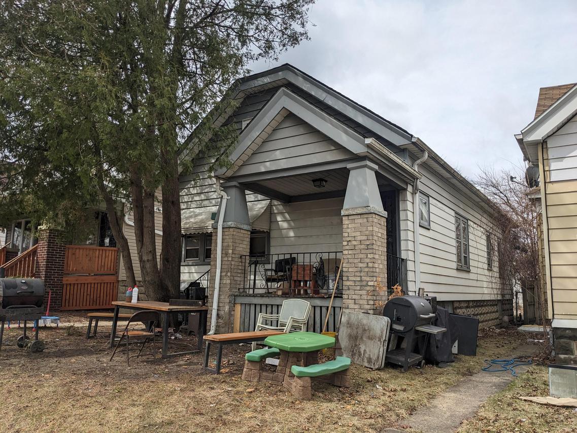 3373 N 29th St, Milwaukee, WI 53216