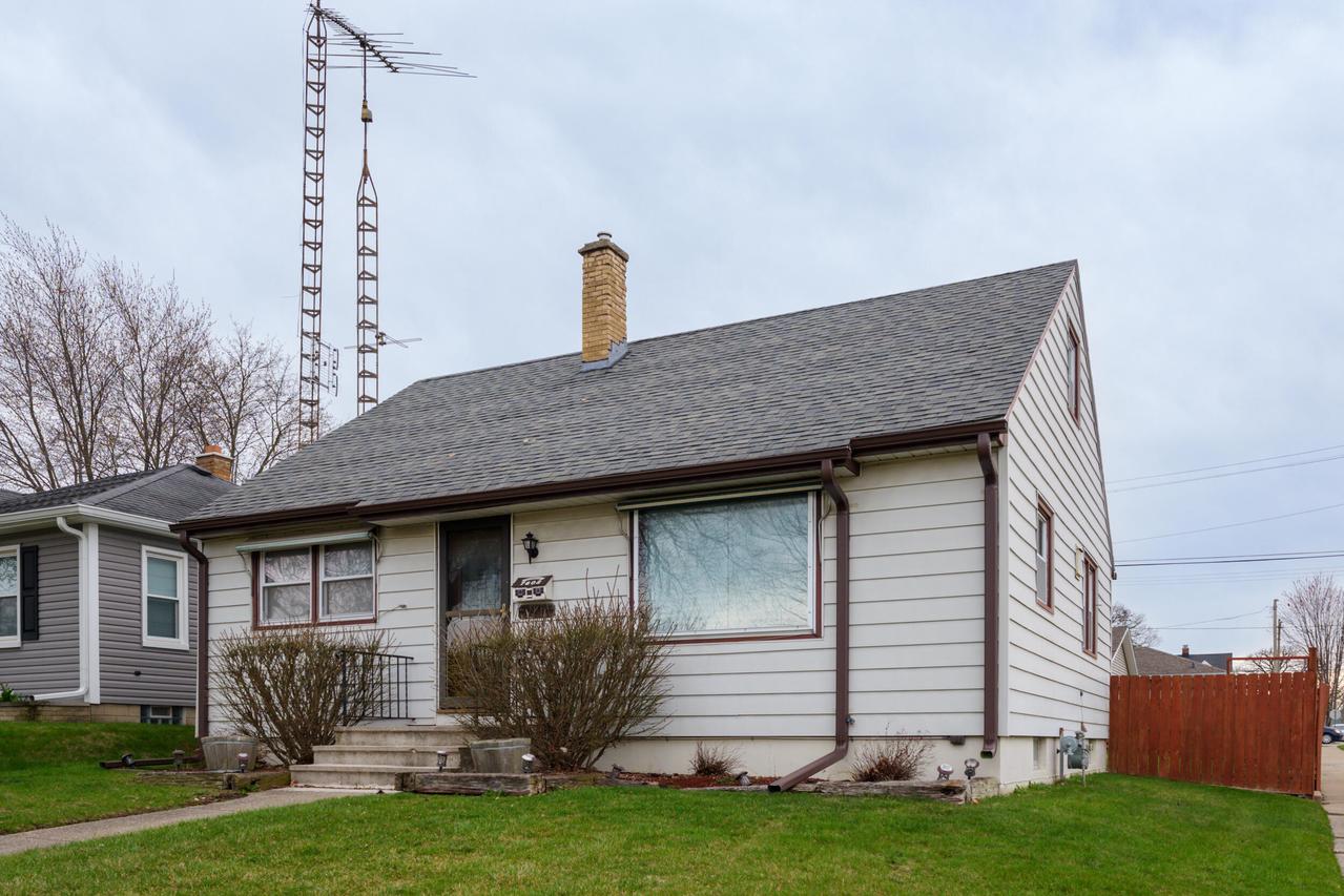 7602 38th Ave, Kenosha, WI 53142