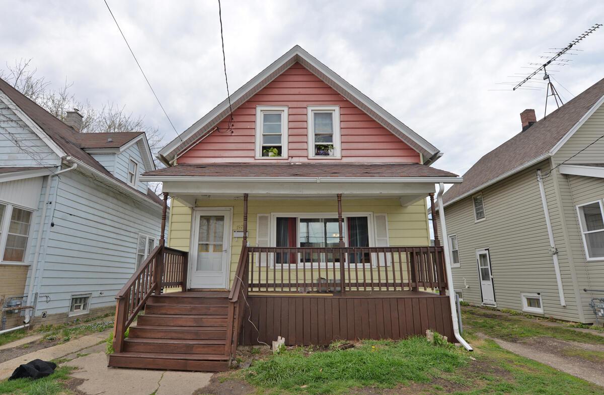 1922 45th St, Kenosha, WI 53140