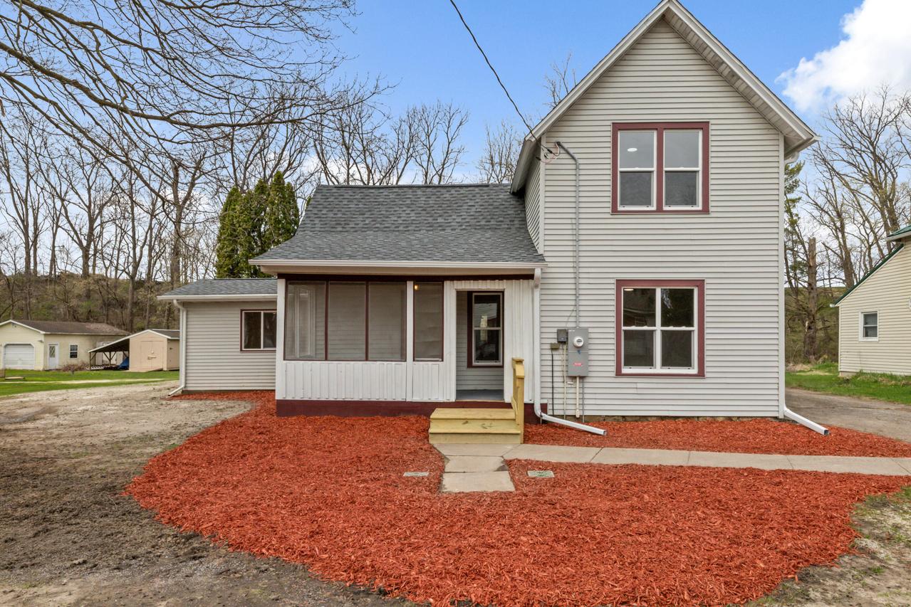 N17463 N 4th St, Gale, WI 54630