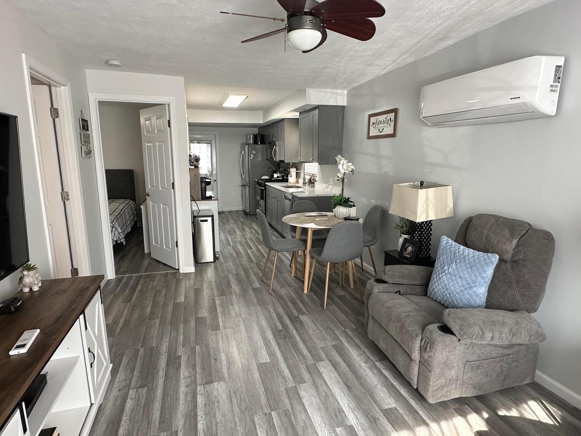 7535 Shorewood Dr, Salem Lakes, WI 53168