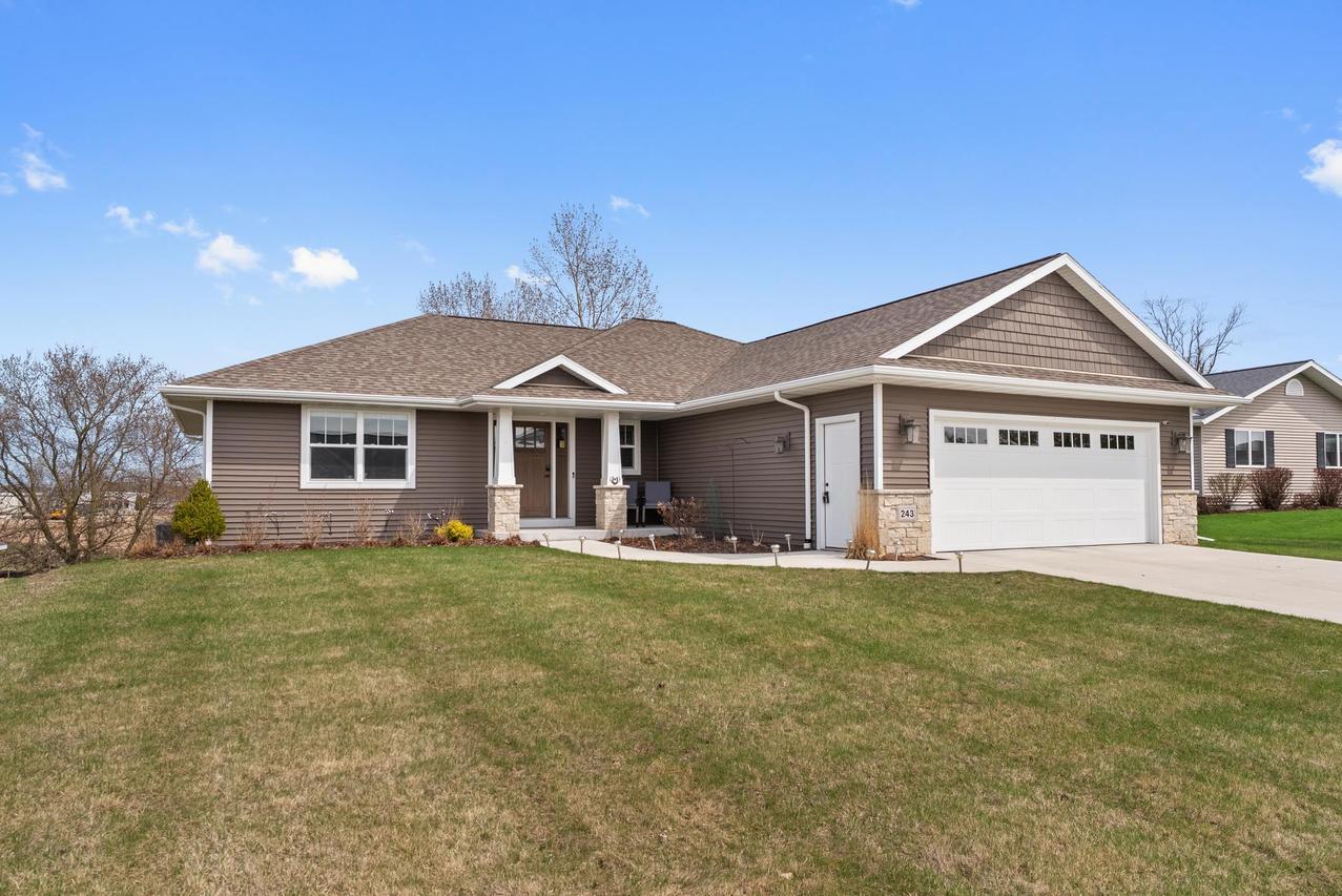 243 N 6th St, Sheboygan Falls, WI 53085