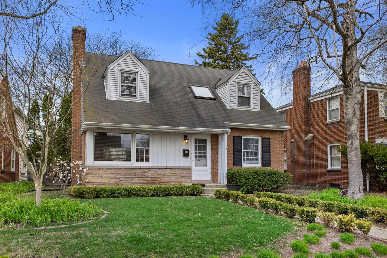 4419 N Ardmore Ave, Shorewood, WI 53211