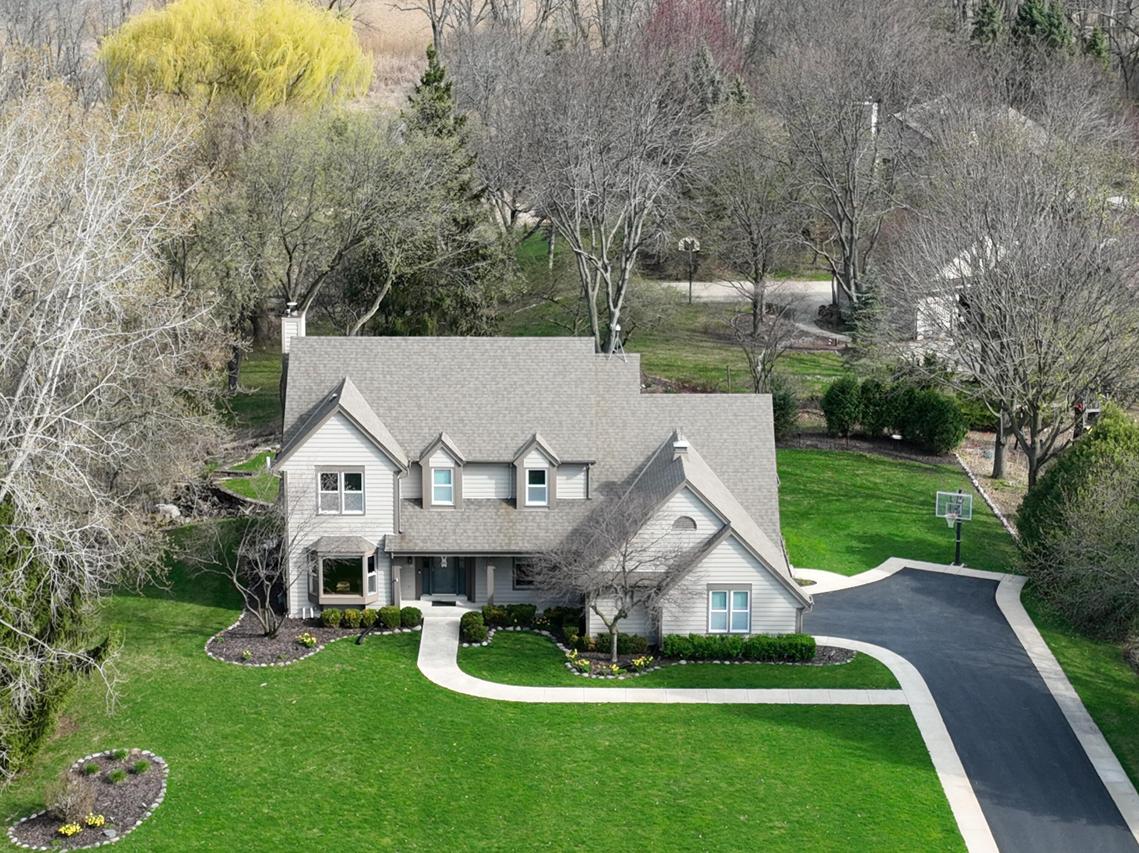 15290 Shamrock Ln, Brookfield, WI 53005