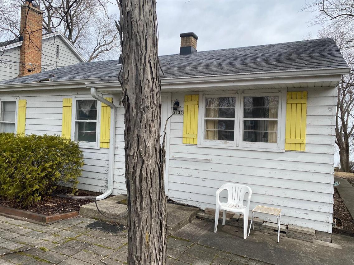 2135 Lake Shore, Dover, WI 53139