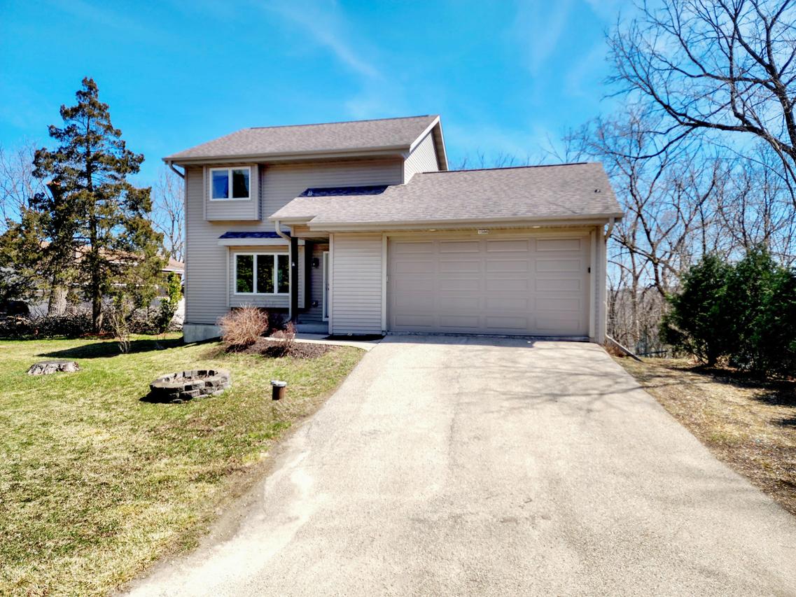 1586 Highland Ave, Richfield, WI 53033