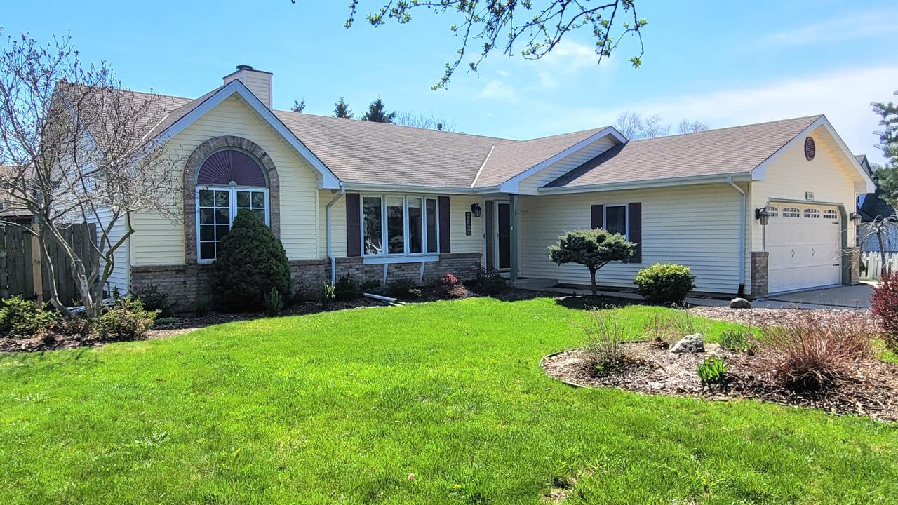 9009 Meadow Park, Caledonia, WI 53126