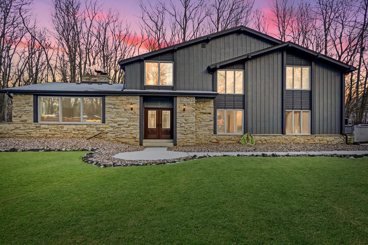 1116 Kings Rd, Erin, WI 53027