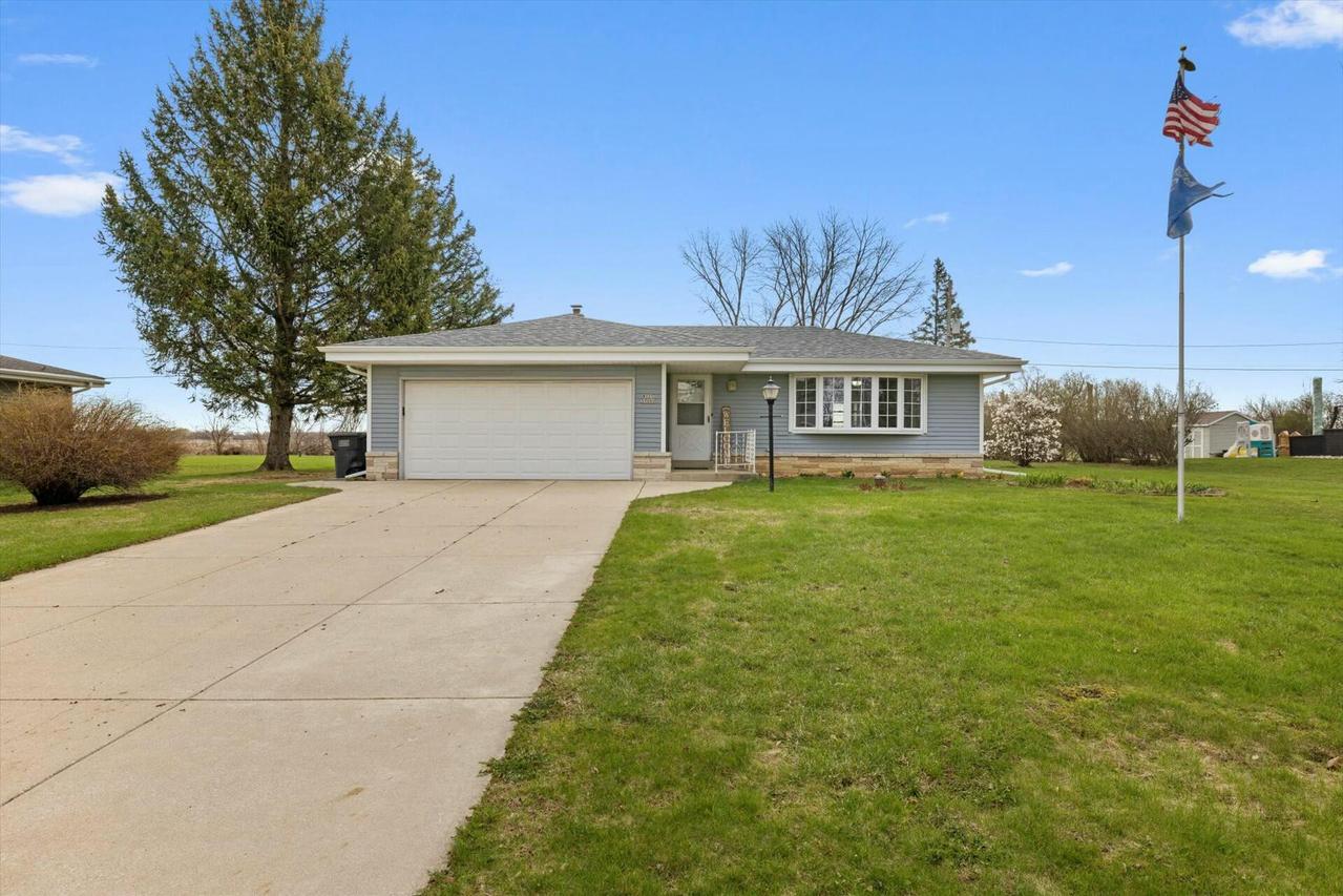 W225S9060 Mount Carmel Rd, Big Bend, WI 53103