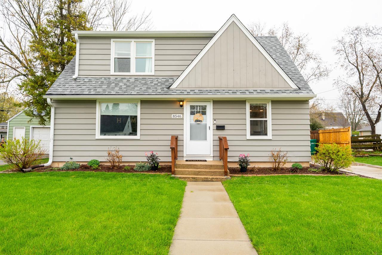 W166N8546 Theodore Ave, Menomonee Falls, WI 53051