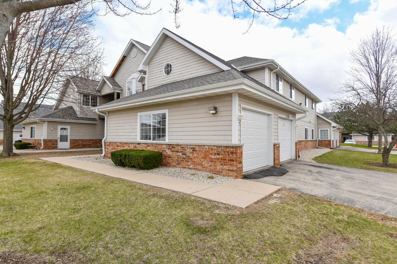 505 Lawson School Rd #4, Delavan, WI 53115